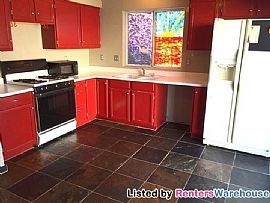 Cozy 3 Bedroom, 2 Full Bathroom 7108 Dramatic Way in Las Vegas, NV (Photo 4 of 10)