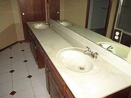 11233 Cimarron Dr Spacious Home with Two Large Living Areas. in Oklahoma City, OK (Photo 11 of 12)