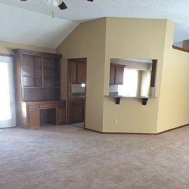 11233 Cimarron Dr Spacious Home with Two Large Living Areas. in Oklahoma City, OK (Photo 5 of 12)