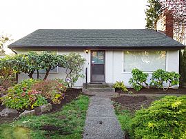 11027 Palatine Ave N and Nice Broadview 3-Bedroom, 2-Bathroom in Seattle, WA
