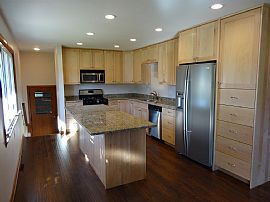 Nice 4 Bed Home in Middleton, WI (Photo 4 of 8)