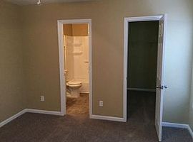 Beautiful and Fine 3 Beds 2 Baths 1,481 Sqft in Raleigh, NC (Photo 3 of 12)