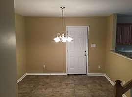 Beautiful and Fine 3 Beds 2 Baths 1,481 Sqft in Raleigh, NC (Photo 8 of 12)