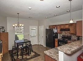 3 Beds 2 Baths 1,250 Sqft in Oklahoma City, OK (Photo 7 of 12)