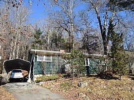 This Is An R1 Zoned Property Located Right in Town, on a Quiet  in Boone, NC