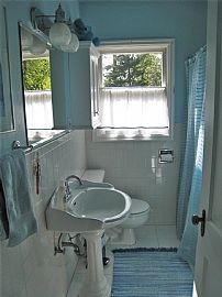 Charming 2br Cottage Near Multnomah Village in Portland, OR (Photo 4 of 8)