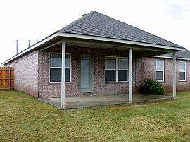 This Single-Story, Spacious House in Glen Eagles Iv Includes in Broken Arrow, OK (Photo 8 of 8)