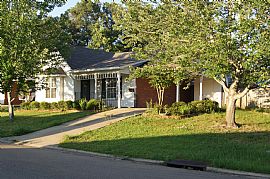 Beautiful 2br/1ba Located Less Than Two Miles From Dogwood Fest in Brandon, MS