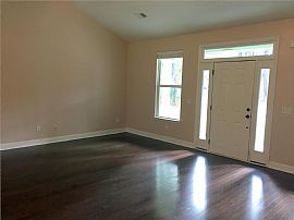 Beautiful 2br/1ba Located Less Than Two Miles From Dogwood Fest in Brandon, MS (Photo 6 of 6)