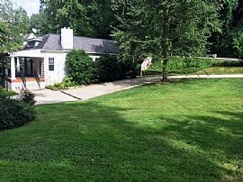 5 Minutes to Downtown Charleston, Wv in Charleston, WV