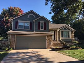 Stainless Steel Appliances and New Tile in The Kitchen, High Ce in Blue Springs, MO