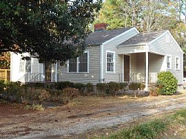 2 Bedroom, 1 Bath, Living Room,  in Hueytown, AL