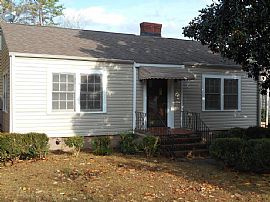 2 Bedroom, 1 Bath, Living Room,  in Hueytown, AL (Photo 2 of 8)