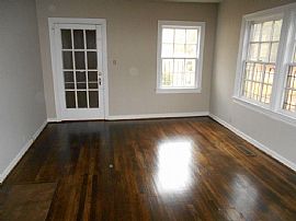 2 Bedroom, 1 Bath, Living Room,  in Hueytown, AL (Photo 3 of 8)