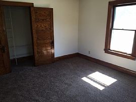 3 Bedrooms 2 Full Bathrooms in Lincoln, NE (Photo 3 of 6)