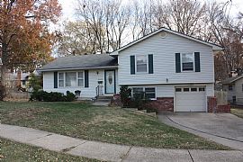 Updated and Spacious 4bd/2.5ba/ in Overland Park, KS