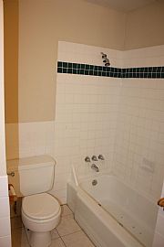 Updated and Spacious 4bd/2.5ba/ in Overland Park, KS (Photo 8 of 10)