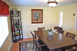 Fully Furnished 3 Bedroom/2.5 Bathroom Home in Annapolis in Annapolis, MD (Photo 4 of 7)