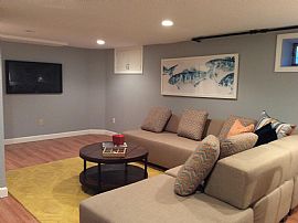 Shippan Point Classic Colonial with Deeded Beach in Stamford, CT (Photo 4 of 9)