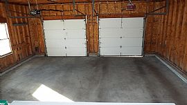 Spacious Ranch with 4 Bedrooms and 2.5 Baths in Portsmouth, RI (Photo 11 of 12)