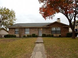 Beautiful, Newly Renovated House. Renovation Completed December in Garland, TX