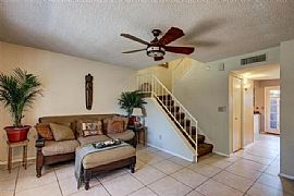 Amazing Town House Available Now! in Phoenix, AZ (Photo 2 of 8)