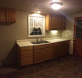 Charming One Bedroom, One Bathroom Home For Rent.  in New Athens, IL (Photo 2 of 7)