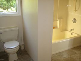 3 Bedroom, 2 Bath Contemporary Home Features Cathedral Ceilings in Albrightsville, PA (Photo 6 of 7)