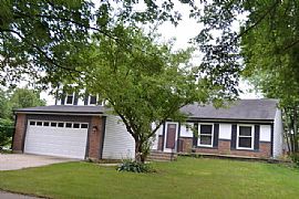 Great Home with Updated Kitchen Including Brakur Cabinets in Bolingbrook, IL