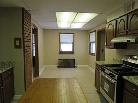 Super House with Incredible Room Throughout in Saint Paul, MN (Photo 3 of 6)