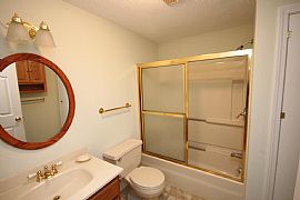 Super House with Incredible Room Throughout in Saint Paul, MN (Photo 5 of 6)