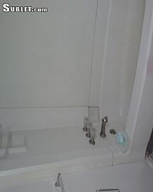 Standard 3 Bed,  2 Bath in Alexandria, VA (Photo 8 of 10)