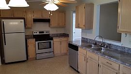 Great 1 Story 3br Full Bath and 2 Additional Bdr 2 Car Garage in Columbia, SC (Photo 8 of 12)