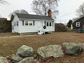 6 Point Ave, South Kingstown, Ri 02879 in South Kingstown, RI