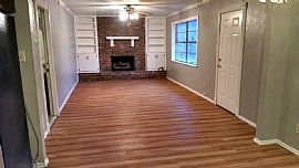 Very Nice Spacious Home Located in The Sherwood Addition in Lawton, OK (Photo 2 of 6)