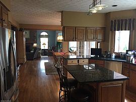 4540 Swan Lake Dr, Copley, Oh 44321 4 Beds 3.5 Baths 3,416 Sqft in Copley, OH (Photo 2 of 4)