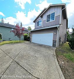Charming 4 Br Spacious/open + Garage In-Unit Laundry in Everett, WA