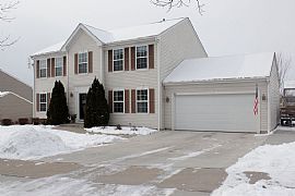Sizable Home For Rent in Hartford, WI