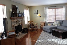 Sizable Home For Rent in Hartford, WI (Photo 3 of 12)