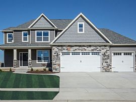 4 Beds 3 Baths 2,339 Sqft in Antioch, IL