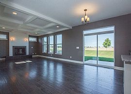 4 Beds 3 Baths 2,339 Sqft in Antioch, IL (Photo 4 of 12)