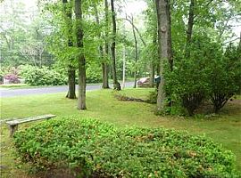 102 Lovers Ln, East Lyme, Ct 06333 in East Lyme, CT (Photo 5 of 11)