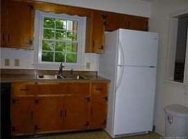 102 Lovers Ln, East Lyme, Ct 06333 in East Lyme, CT (Photo 9 of 11)