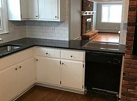 195 Washington Pkwy, Stratford, Ct 06615 in Stratford, CT (Photo 7 of 8)