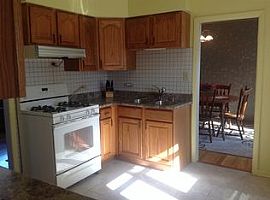  1711 Cherrywood Ln, Lindenhurst, Il 60046 3 Beds 2 Baths 1,394 in Lindenhurst, IL (Photo 3 of 5)