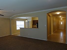 Single Family Home For Rent  in Beaukiss, TX (Photo 3 of 10)