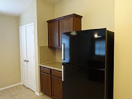 Single Family Home For Rent  in Beaukiss, TX (Photo 6 of 10)