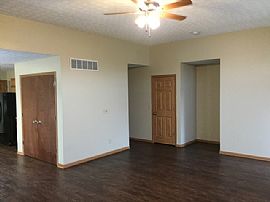 Single Family Home For Rent  in Pataskala, OH (Photo 2 of 5)