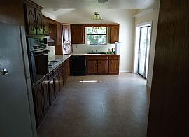 Ranch Home on Level Lot with Trees in Athens, OH (Photo 3 of 4)