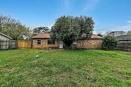 Charming 3 Bedroom and 2 Bathroom Home Updated with Fresh Carpe in Humble, TX (Photo 7 of 7)